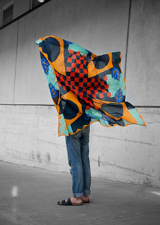 SDA Bachelor Award, prämierte Arbeit «Flagge bekennen» von Clara Sollberger, Bachelor Textildesign, Hochschule Luzern – Design & Kunst