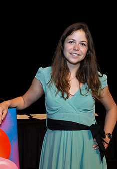 Der Preis der Stiftung Alan C. Harris und Else Harris geb. Treumann 2022 geht an Xenia Joss für ihre Arbeit «Räume der Tabus».