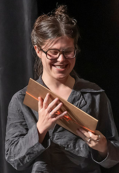 Alumna Siv Keller übernimmt den Preis