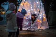 Kontextmodul Bau: «The shell» besteht aus Aluverbundrohren und Klebeband.