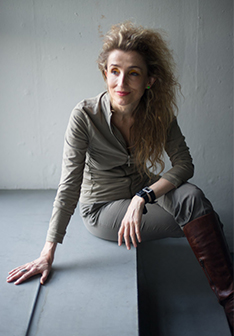 Charlotte Hug wird ab Herbstsemester 2020/21 Dozentin für Improvisation im interdisziplinären Kontext und Improvisationsdidaktik.