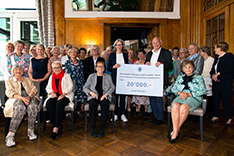 Gruppenbild des Lyceum Clubs bei der Preisübergabe