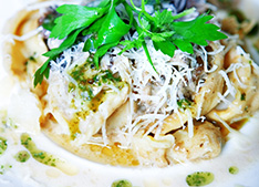 Stadtessen Teller Ravioli