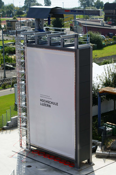 Am Fassadenprüfstand werden Fassadenkonstruktionen hinsichtlich der Einhaltung der gestellten Anforderungen getestet, geprüft und zertifiziert.