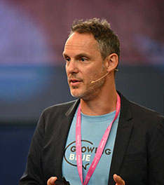 Portrait von Speaker und Dozent Jan Biller