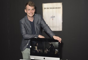 Severin Schönenberger, Gewinner des Preises der zeugindesign- Stiftung (Bachelor Video)