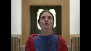 «Eine Laerche ist ein Baum und ein Vogel» von Michèle Flury, Bachelor Video, Hochschule Luzern - Design & Kunst