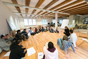 Do-Tank – Workshop mit Jugendlichen in Winterthur; im Do-Tank Projekt wird ein design-getriebener partzipativer Innovationprozess in zwei sozialen Organisationen durchgeführt, um gemeinsam mit jugendlichen Digital Natives neue Medienformate und Angebote zu entwickeln.