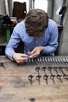 Lino Andrea Mangold, >3-Scissors: Zusätzlich wurde ein strategisches Vorgehen für den Wechsel von der Klein- zur Grossserie festgelegt.