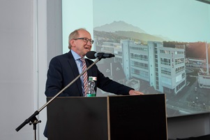 Markus Hodel (Rektor der Hochschule Luzern) spricht an der Eröffnungsfeier des Neubaus der Hochschule Luzern – Design & Kunst am Freitag, 29.11.2019