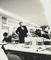 Jacques Plancherel (1926–2011) im Unterricht, um 1970. Bildquelle: Staatsarchiv Luzern, A 1050/365; Foto: Urs Marty