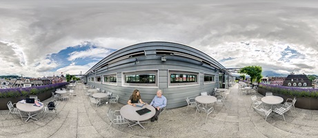 Die Dachterrasse des Departements Wirtschaft. Bild: Florian Lotter