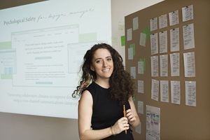 «A Solid Foundation: Psychological Safety for Sustainably Valuable Design Results» von Anastasia Linn. Bild: Hochschule Luzern/Priska Ketterer