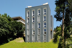 Einzelbau auf kleiner Baufläche in Mehrfamilienhaus-Quartier in Lugano. (Bild: Jürg Zimmermann Zürich)