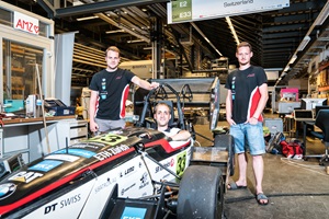 Mario Fischer, Yves Studer und Pascal Jund vom AMZ-Team. (Bild: Ingo Höhn)