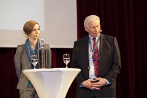 Podiumsdiskussion-Teilnehmer, Dr. Urs Stoffel und Prof. Dr. Franziska Meinecke.
