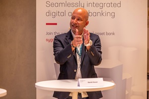 David Kauer, Lead Innovator & Member of Management bei Postfinance, an der Podiumsdiskussion zum Thema «Banken vs. Ecosysteme» 