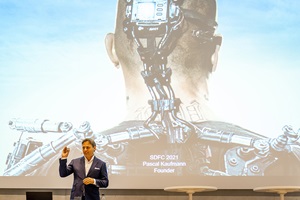 Dr. Pascal Kaufmann, Unternehmer und Gründer von Starmind und CEO von Mindfire, sprach als Keynote-Speaker zum Thema «The Rise of the Cyborgs – When Data is not enough».