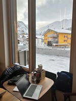 Ausblick auf eine winterliche Landschaft