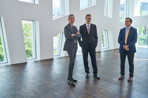 Direktor René Hüsler mit Studiengangleiter Marc Pouly und Vizedirektor Martin Zimmermann