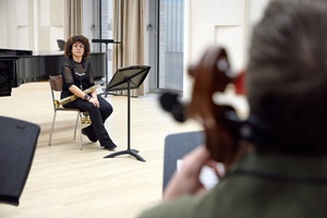 Impressionen aus dem Unterricht während der Akademie für zeitgenössische Musik 2024. Bild HSLU/Christof Schürpf