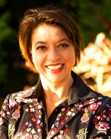 Portrait von Judith Schmid, Mezzosopranistin und neue Dozentin am Departement Musik.