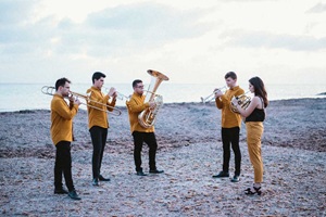 KamBrass Quintet, bestehend aus den Studierenden Guillem Cardona, Joan Pàmies, Trompete; Maria Servera, Horn; Xavier Gil, Posaune; Oriol Reverter, Tuba