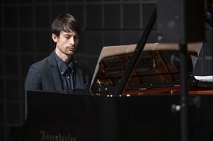 Pierre Delignies Calderón, Klavier