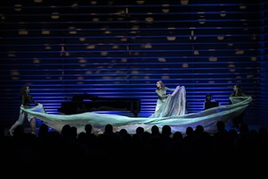 Mitwirkende der Musik & Bewegung-Performance «Musik bewegt Musik no. 5» im Konzertsaal Salquin im Rahmen des Musikfestivals Szenenwechsel. Bild HSLU/Priska Ketterer