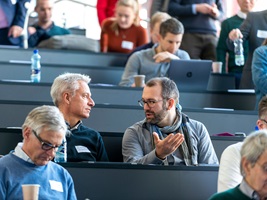 Unterhaltung über die Vorträge