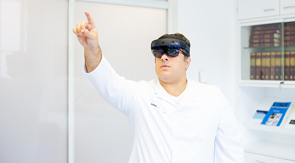 Arzt am LUKS testet virtuelle Strahlenschutztrainings