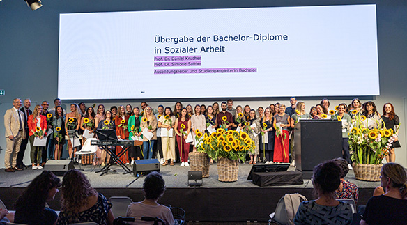 Die Absolventinnen und Absolventen der Vertiefungsrichtung Sozialarbeit.