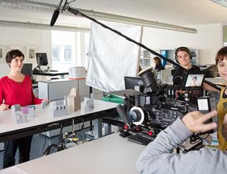 Dreharbeiten am Departement Soziale Arbeit der Hochschule Luzern für den Dokumentarfilm «Gleichstellen – eine Momentaufnahme» im Rahmen des Projekts gleichstellen.ch. 