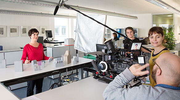 Dreharbeiten am Departement Soziale Arbeit der Hochschule Luzern für den Dokumentarfilm «Gleichstellen – eine Momentaufnahme» im Rahmen des Projekts gleichstellen.ch. 