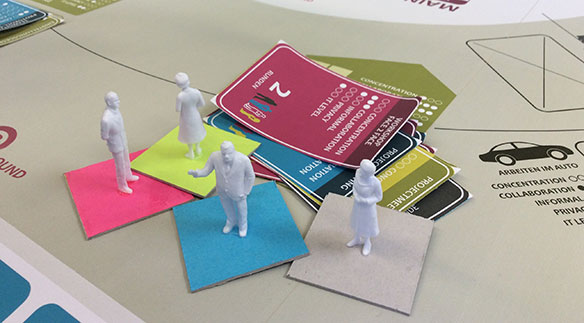 Auch flexibles Arbeiten will gelernt sein. Das Spiel «Work a Round» der Hochschule Luzern trainiert Mitarbeitende. (Bild: CCTP)