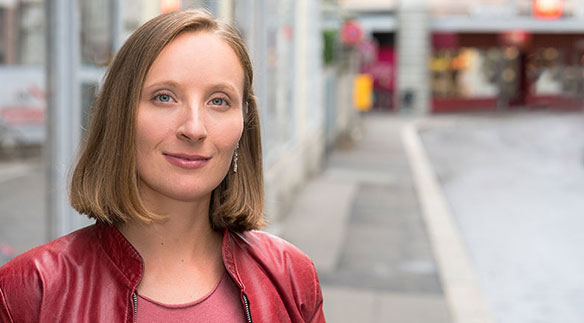 Sarah Buechi, Sängerin