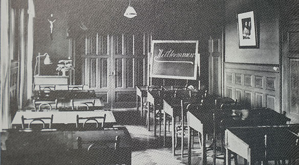 Hörsaal der Schweizerische Sozial-caritative Frauenschule Luzern um 1920