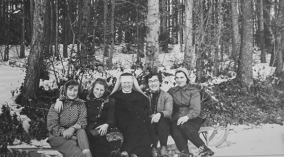 Ausflug der Soziale Frauenschule Luzern SFL im Winter 1955