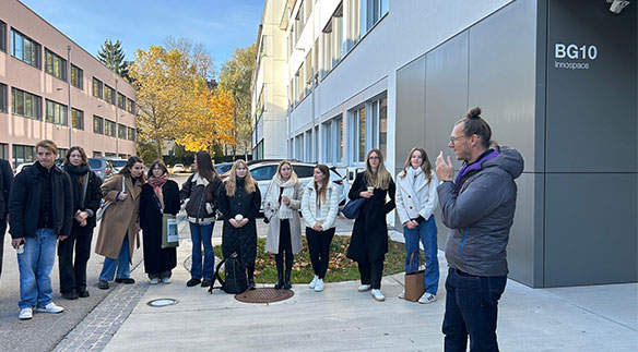 Students gathered outside the building  – Creativity Block Week HSLU