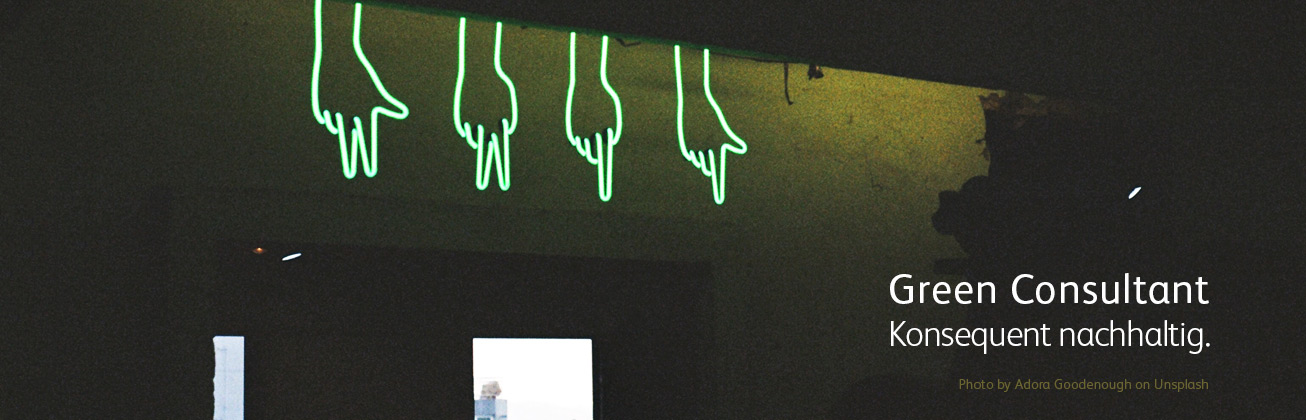 Projektion von Händen auf einer Wand