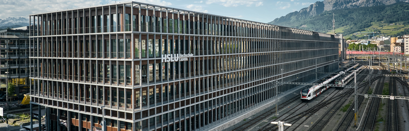 Neues Gebäude Perron von aussen