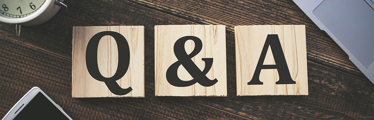 Holzklötzli mit den Buchstaben 