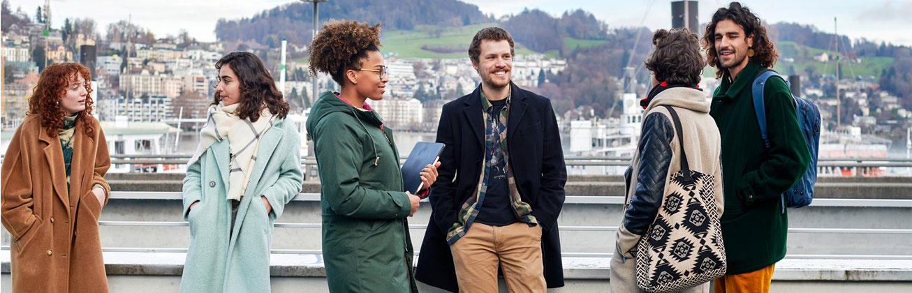 Moodboard Jahresbericht 2025