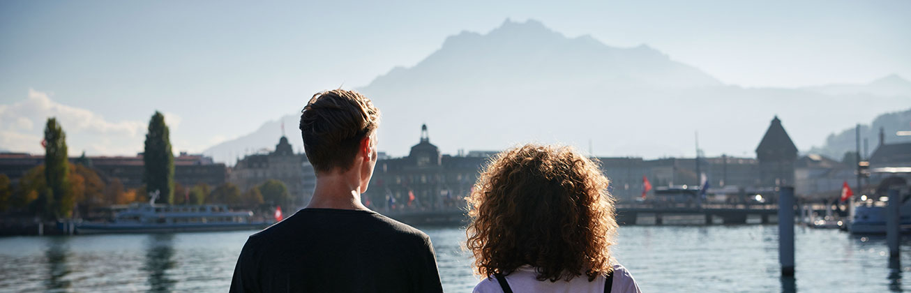 Zwei Studierende in Luzern