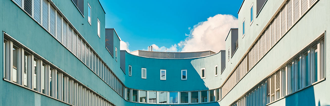 Innenhof des Hauptgebäudes der Hochschule Luzern – Soziale Arbeit