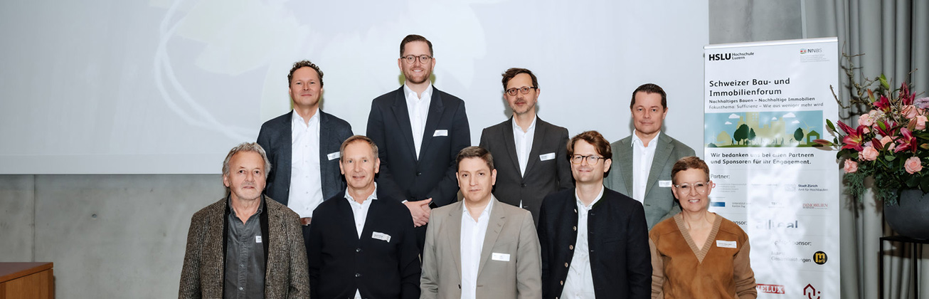 Gian A. Caminada, Christian Kraft, Daniel Tschudy, Nico Müller, Andres Stierli, Marco Salvi, Constantin Kempf, Urs-Peter Menti, Christine Steiner Bächi (von links)