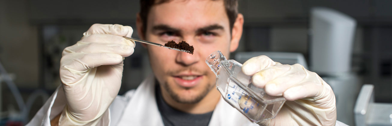 Das Studium der Medizintechnik verbindet die Ingenieurwissenschaften mit der Humanbiologie und befähigt die Studierenden, am Innovationsprozess von Medizinprodukten mitzuwirken.