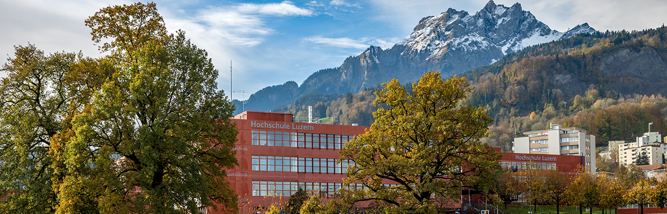 Campus Horw mit Pilatus