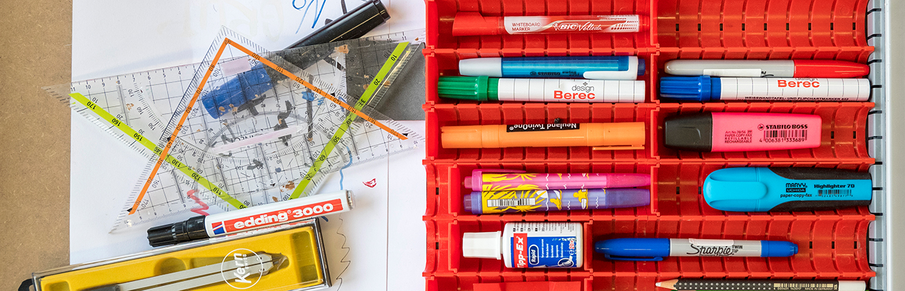 inhalt schublade mit stiften