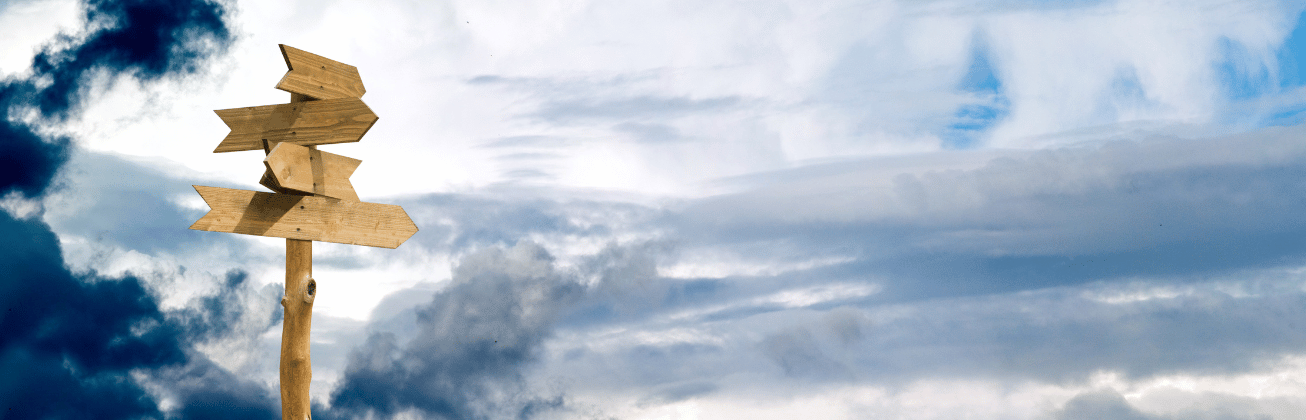 Himmel mit Wegweiser